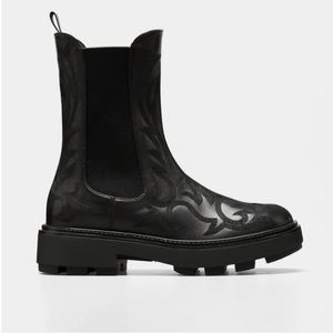 Miu Miu Flame Embroidered Chelsea Boots. Size 39.